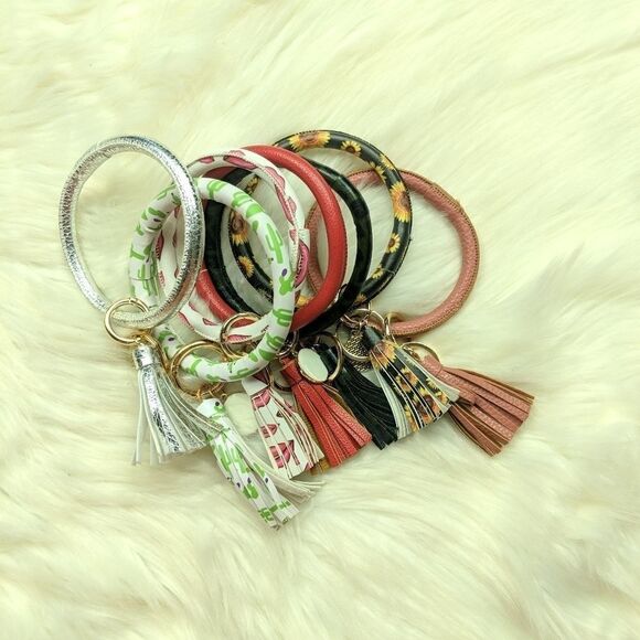 Wristlet bangle keychain bracelet tassel keyring - Picture 4 of 5